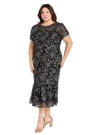 Embroidered Floral Midi Dress with Flared Skirt and Short Sleeves - Plus